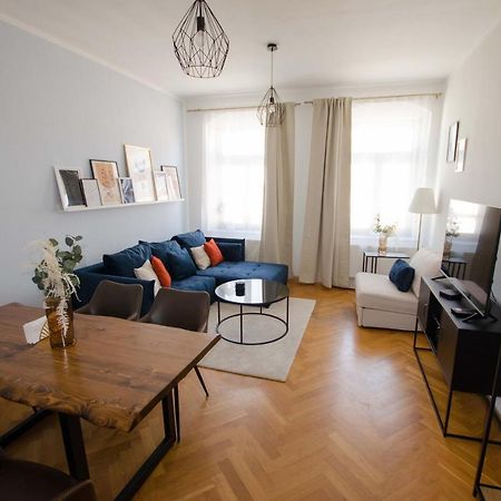 Casarina - Stilvoller Altbau In Zentraler Lage Apartment Дрезден Екстериор снимка
