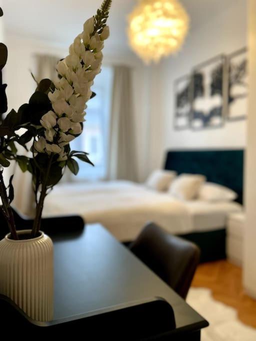 Casarina - Stilvoller Altbau In Zentraler Lage Apartment Дрезден Екстериор снимка