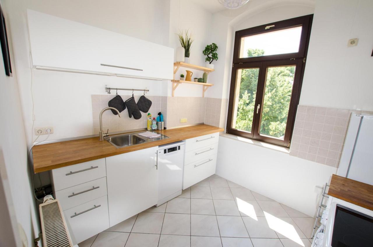 Casarina - Stilvoller Altbau In Zentraler Lage Apartment Дрезден Екстериор снимка