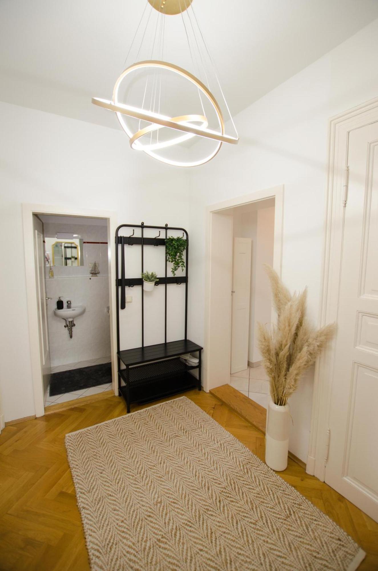 Casarina - Stilvoller Altbau In Zentraler Lage Apartment Дрезден Екстериор снимка
